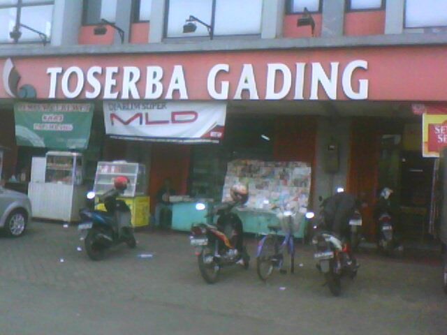 Toserba Gading