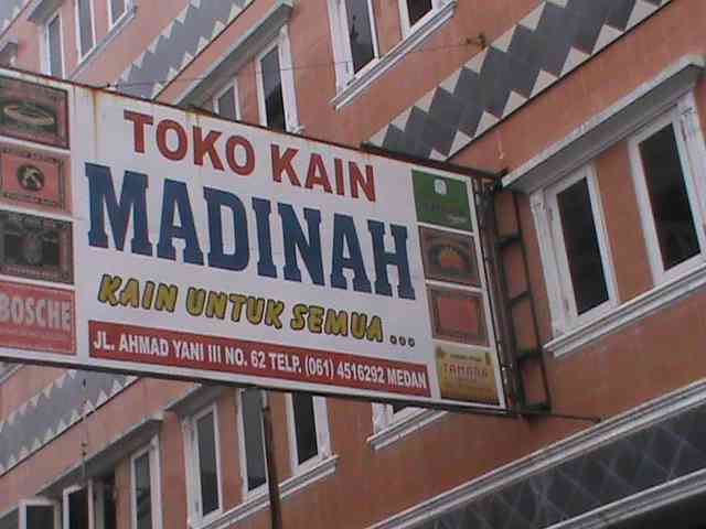 Toko Kain Madinah