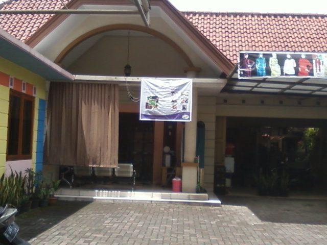 Pijat Totok Ibu Etty Benjamin
