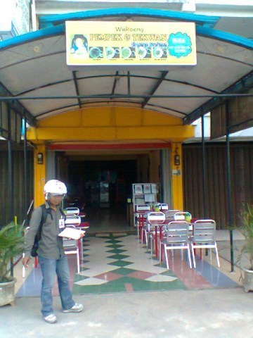 Warung Pempek & Tekwan
