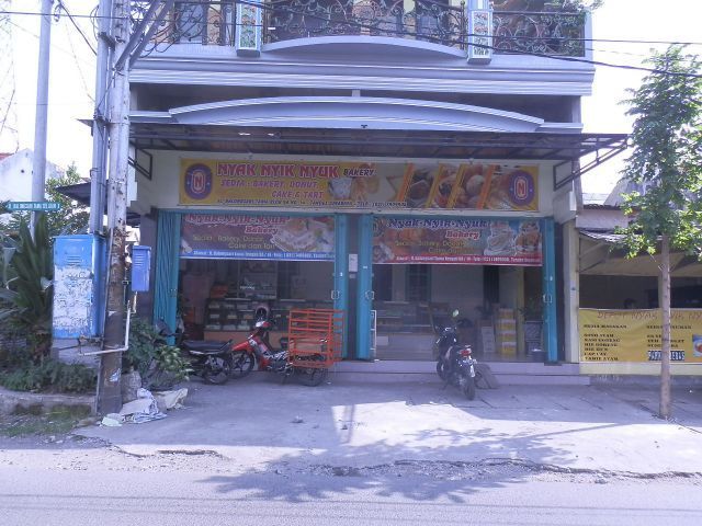 Nyak Nyik Nyuk Bakery