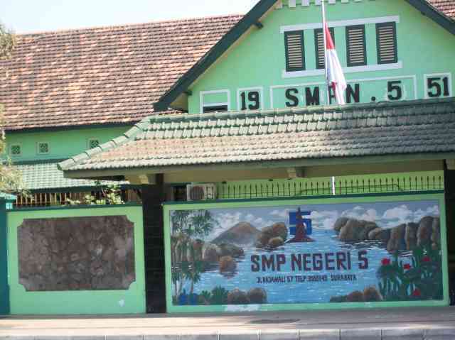SMP Negeri 5 Surabaya