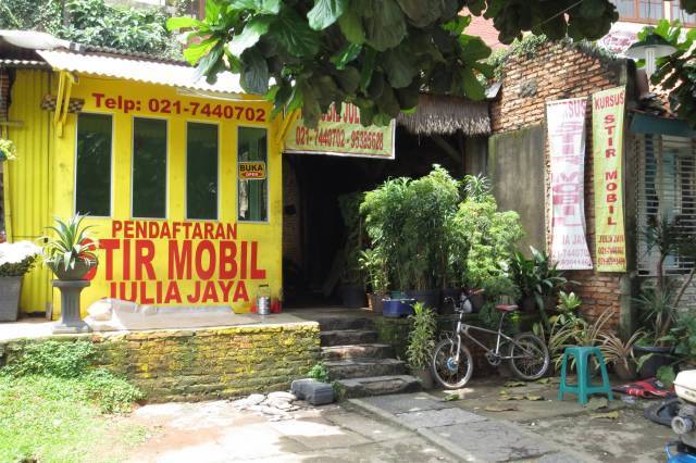 Stir Mobil Julia Jaya