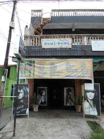 Salsa Dewi - Dewi Salon