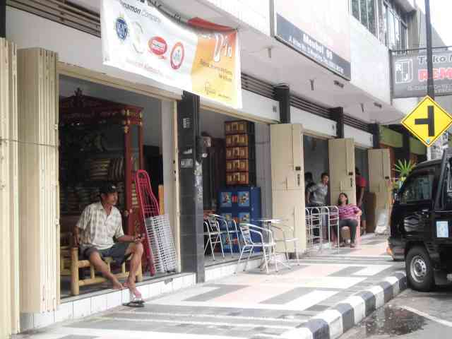 Toko Mebel 99