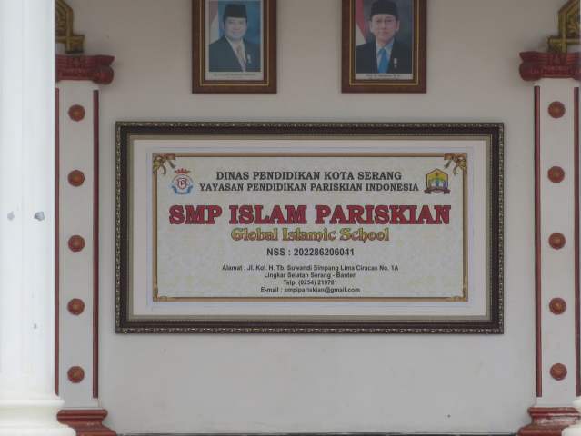 Sekolah Menengah Pertama (SMP) Islam Pariskian