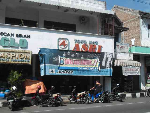 Toko Mas Asri