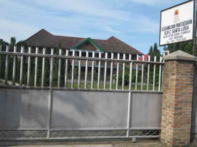 Asrama Panti Asuhan SLB-C santa Lusia
