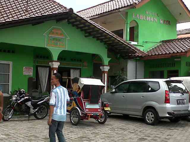 Labuhan Raya Hotel