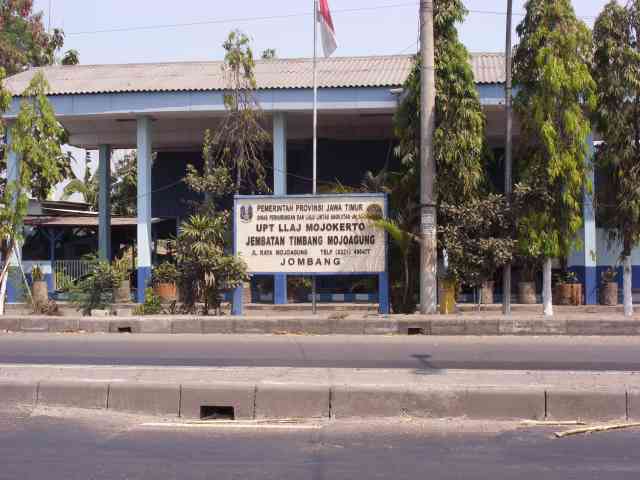 Jembatan Timbang Mojoagung