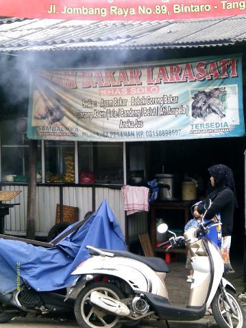 Ayam Bakar Larasati