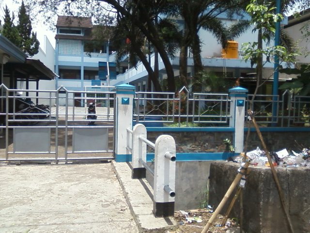Sekolah Menengah Pertama (SMP) Istiqamah