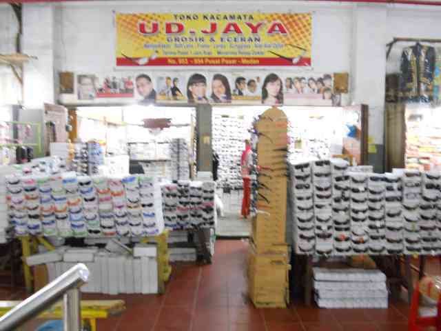 Jaya Kacamata. UD
