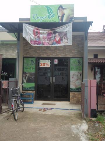 Raya Salon & Spa