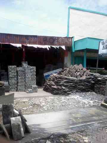 Sumber Batu Alam