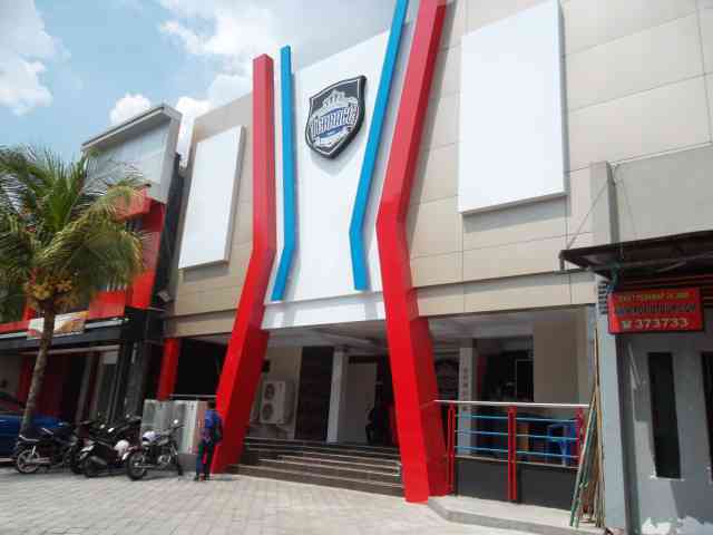 Terrace Café & Karaoke