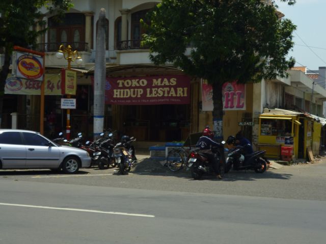 Toko Emas Hidup Lestari