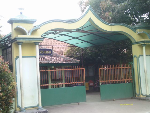 SMP Negeri 205