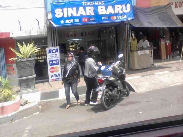 Toko Mas Sinar Baru