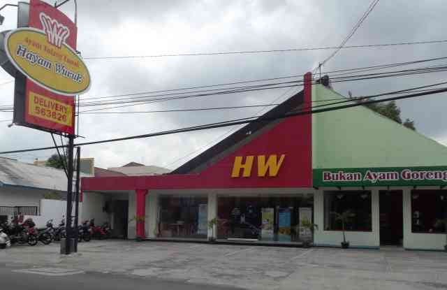 Ayam Tulang Lunak Hayam Wuruk - Jalan Kaliurang