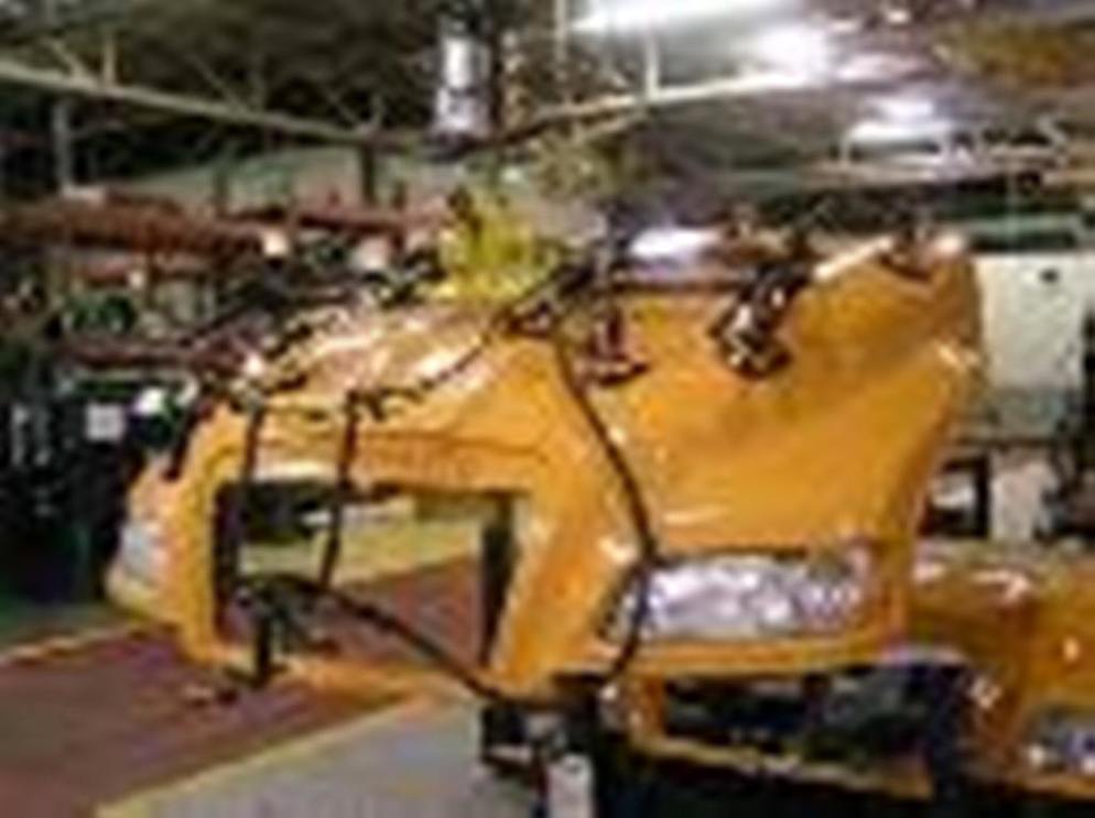 Gripper bus hood vacuum