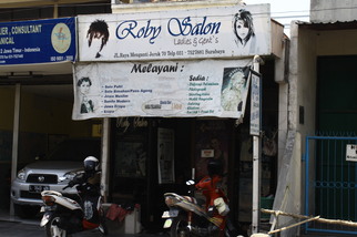 Roby Salon