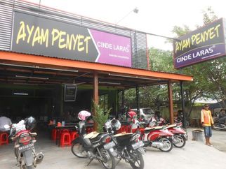 Ayam Penyet Cindelaras