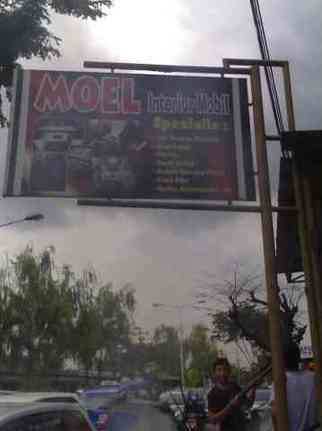 Moel Interior Mobil