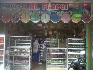 Toko Jam M. Fharel