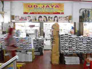 Jaya Kacamata. UD