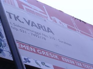 Toko Varia