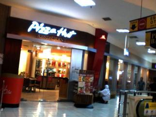 Pizza Hut - ITC Cempaka Mas