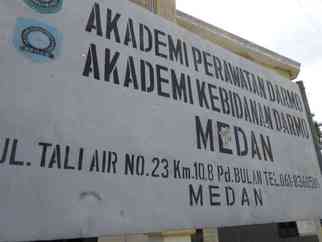 Akademi Kebidanan (Akbid) Darmo
