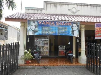 Vania Salon