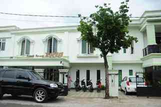 Rumah Busana Tria
