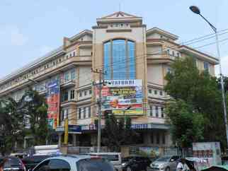 Plaza Perabot Yafurni