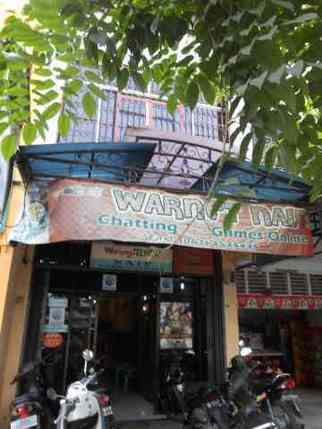 Warnet Naif