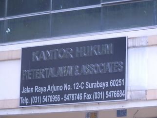 Kantor Hukum Pieter Talaway & Associates (Budi Herlambang, SH)