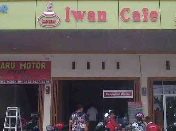 Iwan Cafe