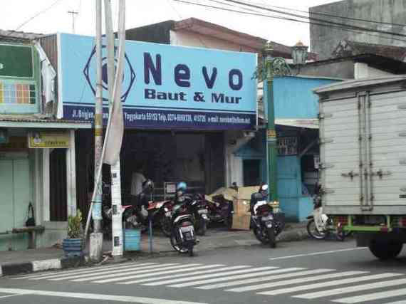 Nevo Baut & Mur