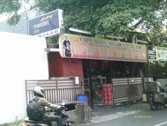 Cafe Siang Malam 17