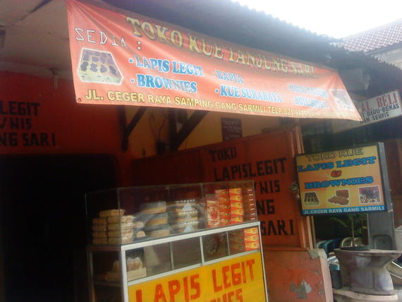 Toko Kue Tanjung Sari