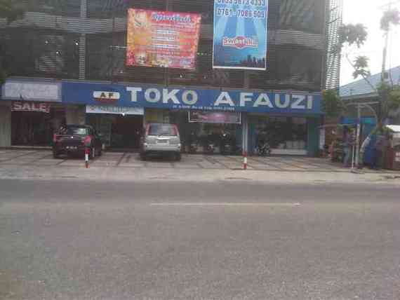 Fauzi Toko