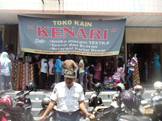 Toko Kain Kenari