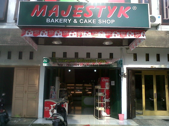 Majestyk Bakery & Cake