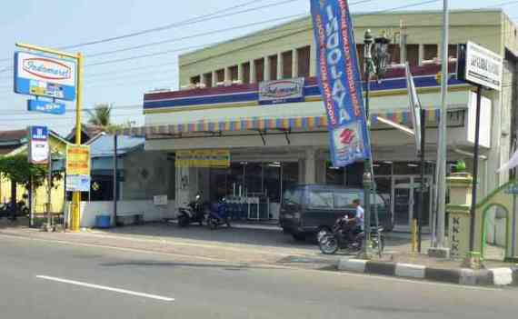 Indomaret Wates 2