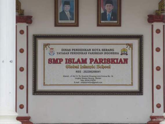 Sekolah Menengah Pertama (SMP) Islam Pariskian