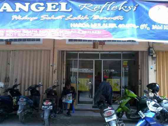 Angel Refleksi Kaki
