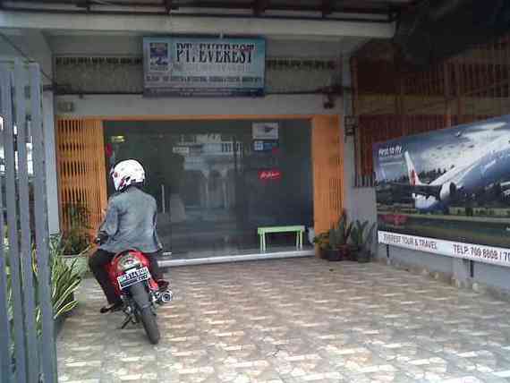 Everest Tour & Travel