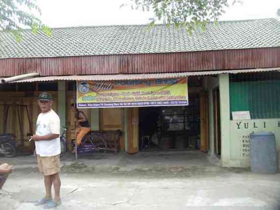 Yuli Poultry Shop